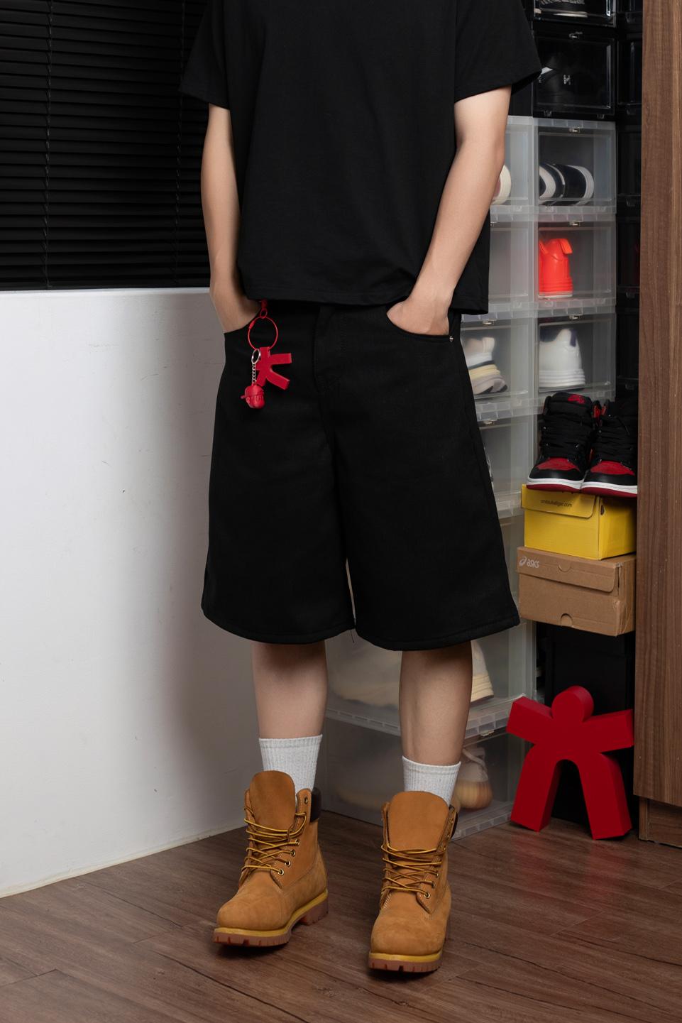 TUMS DENIM SHORT - BLACK