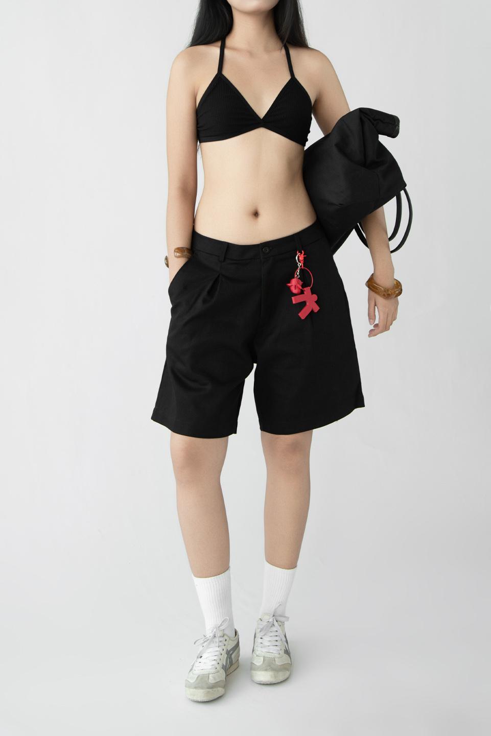 TUMS PLEATED SHORT - Black