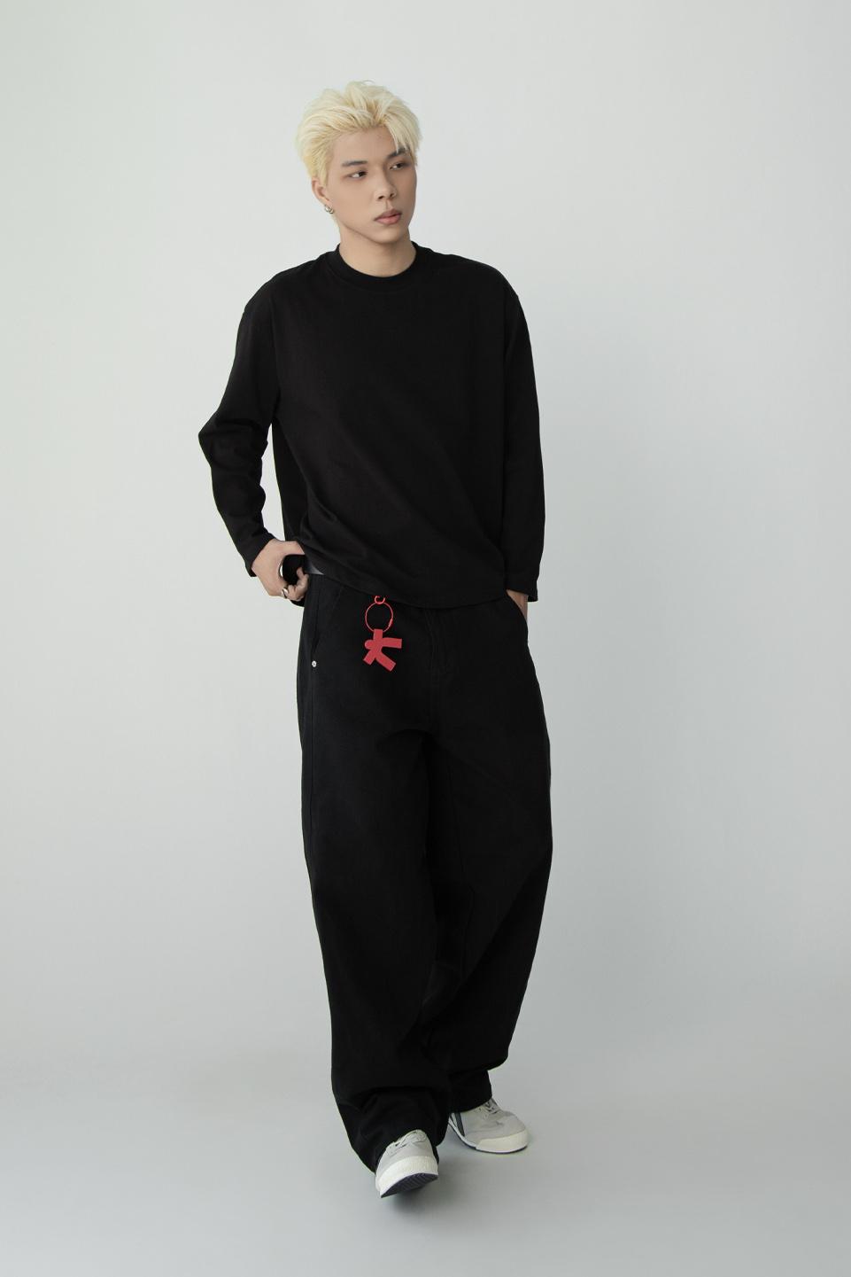 TUMS ESSENTIAL LONG SLEEVES - Black